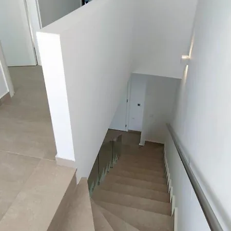 Marina Hills Im Kretischen Stil Mit Privatpool Direkt In Strandnaehe Makrýgialos